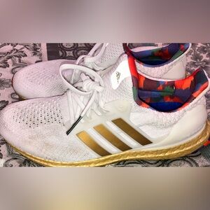 Women's Adidas Ultra boost
5.0 DNA tennis shoes